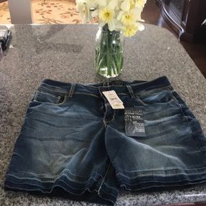 New with tags denim shorts